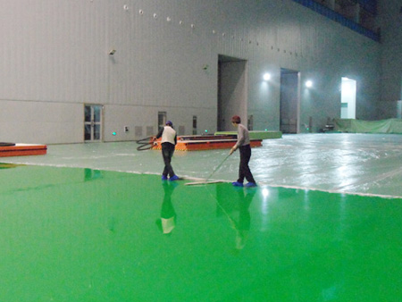 環(huán)氧自流平地坪施工現(xiàn)場
